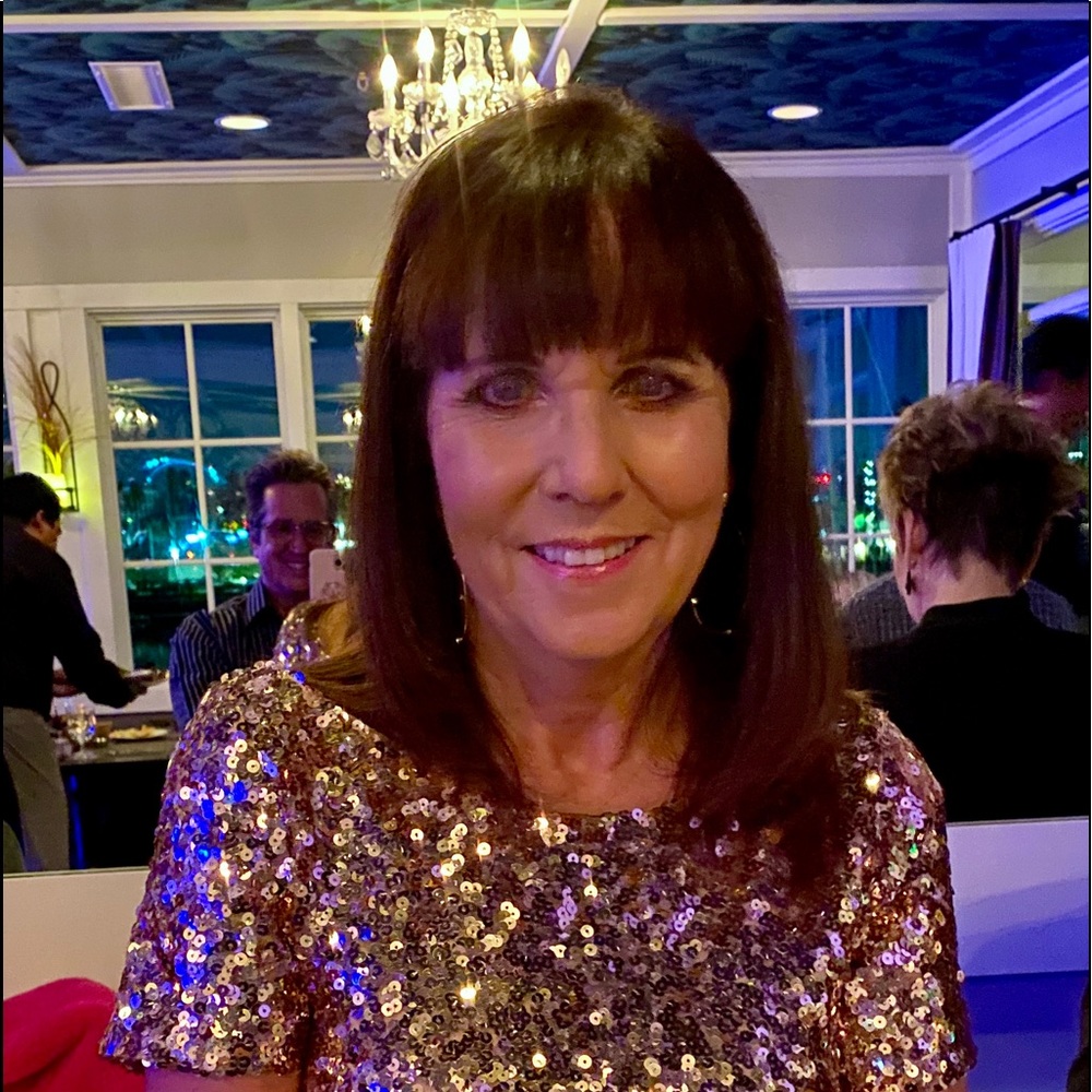 Meet your Posher, Debbie